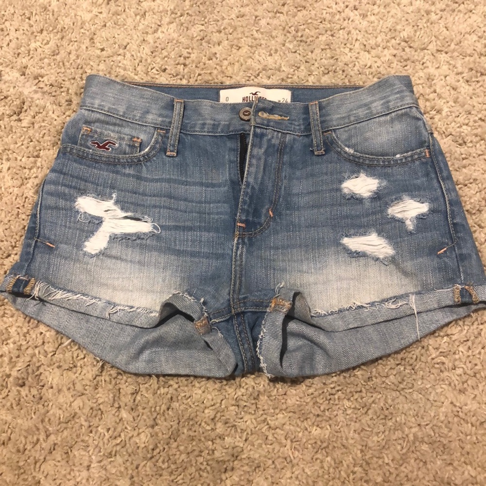 Low rise distressed shorts by Hollister